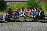 výuka ve školní zahradě –