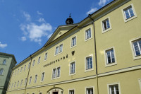 škola - budova školy – pohled na budovu školy