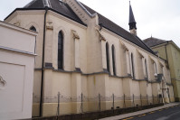 kostel sv. Kříže – Řádový kostel sv. Kříže v ulici Matiční - školní kaple.
